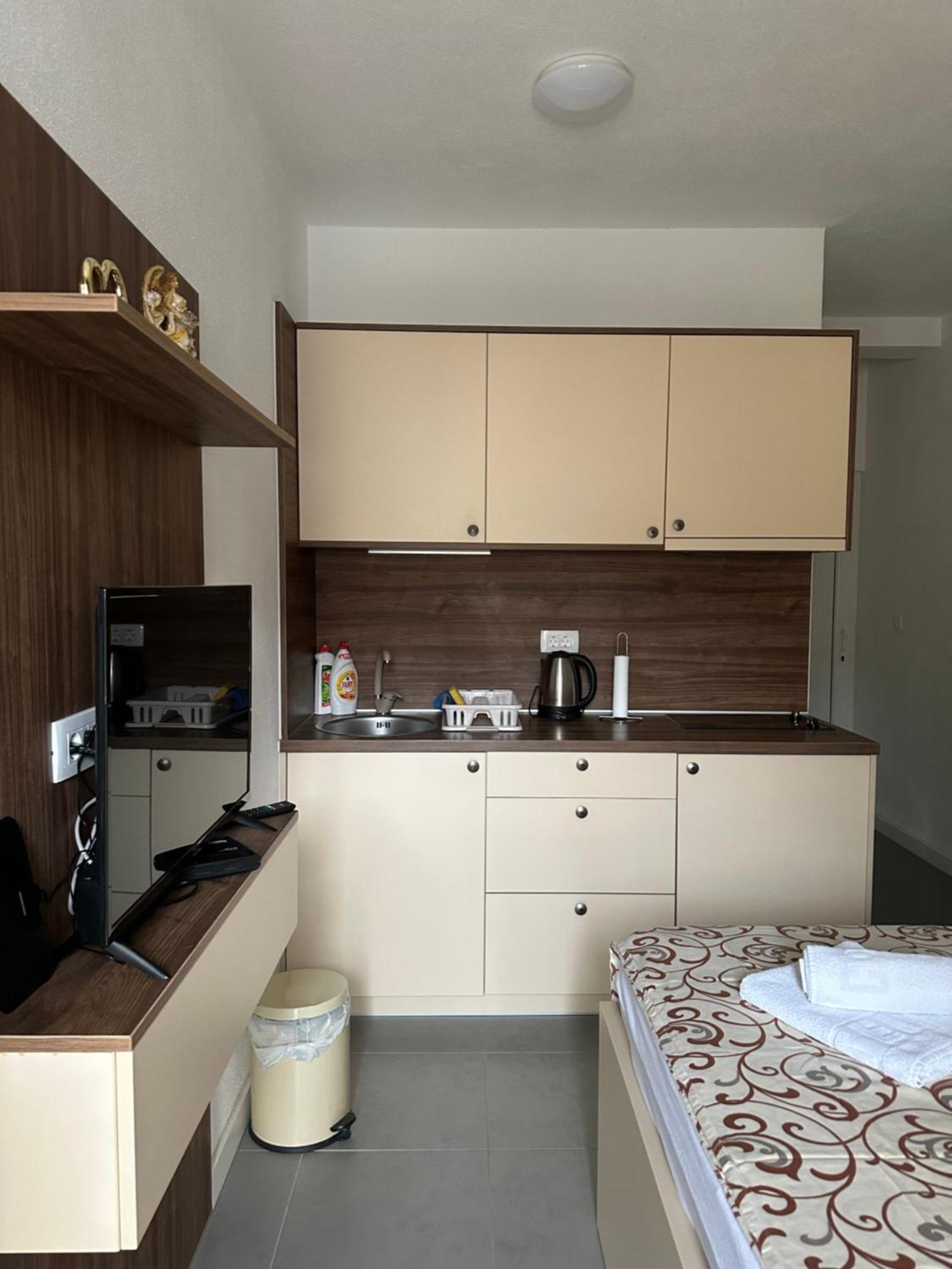 As Apartmani บุดวา ภายนอก รูปภาพ