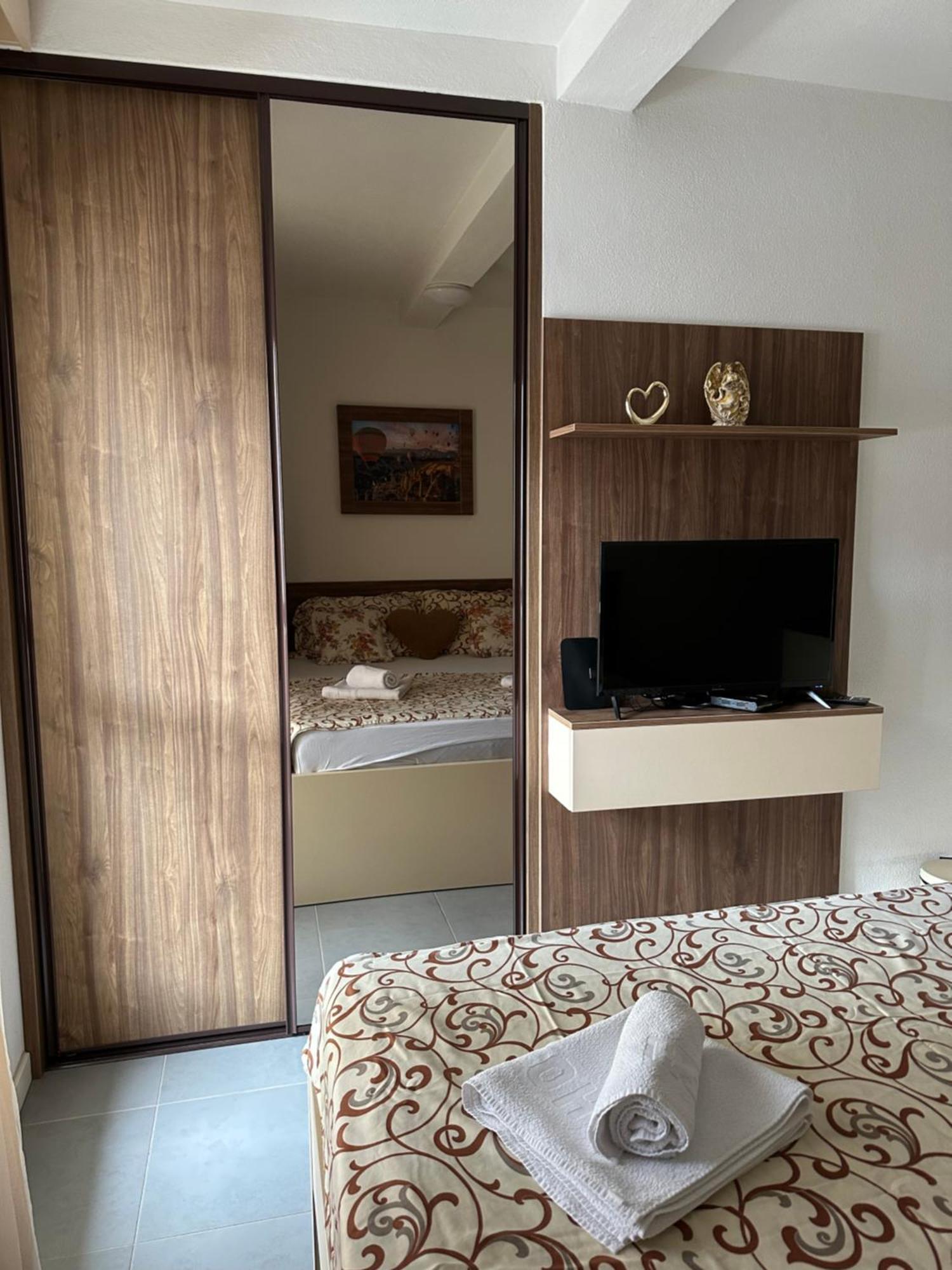 As Apartmani บุดวา ภายนอก รูปภาพ